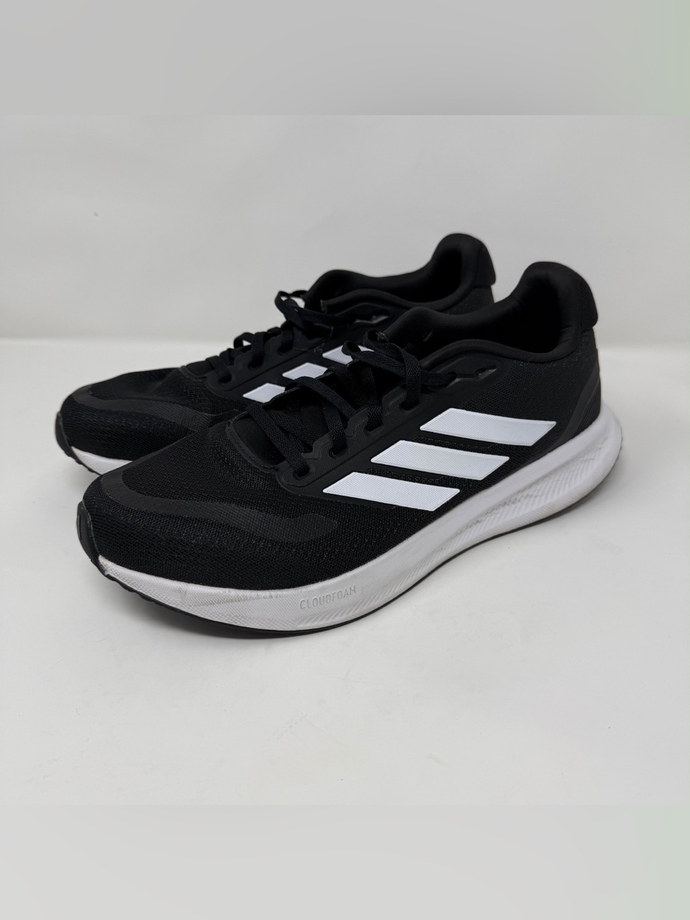 Avia Men’s Black and White Low-Top Sneakers